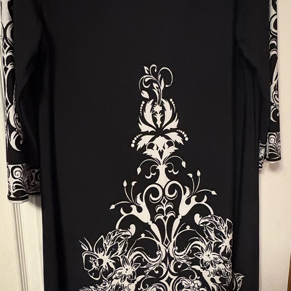 Size 2x Lavanya black dress.